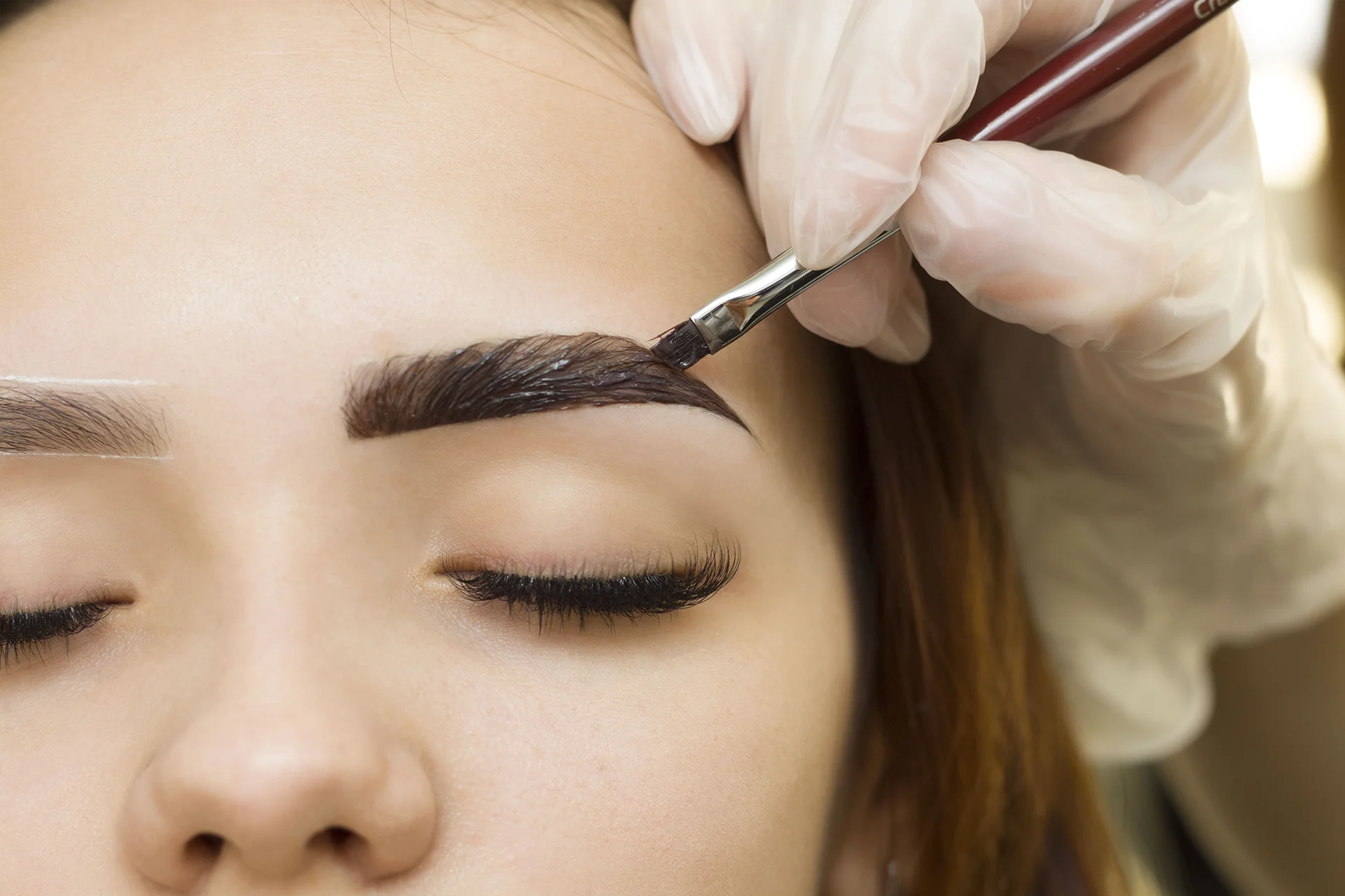 Reconstruction sourcils henné 4h